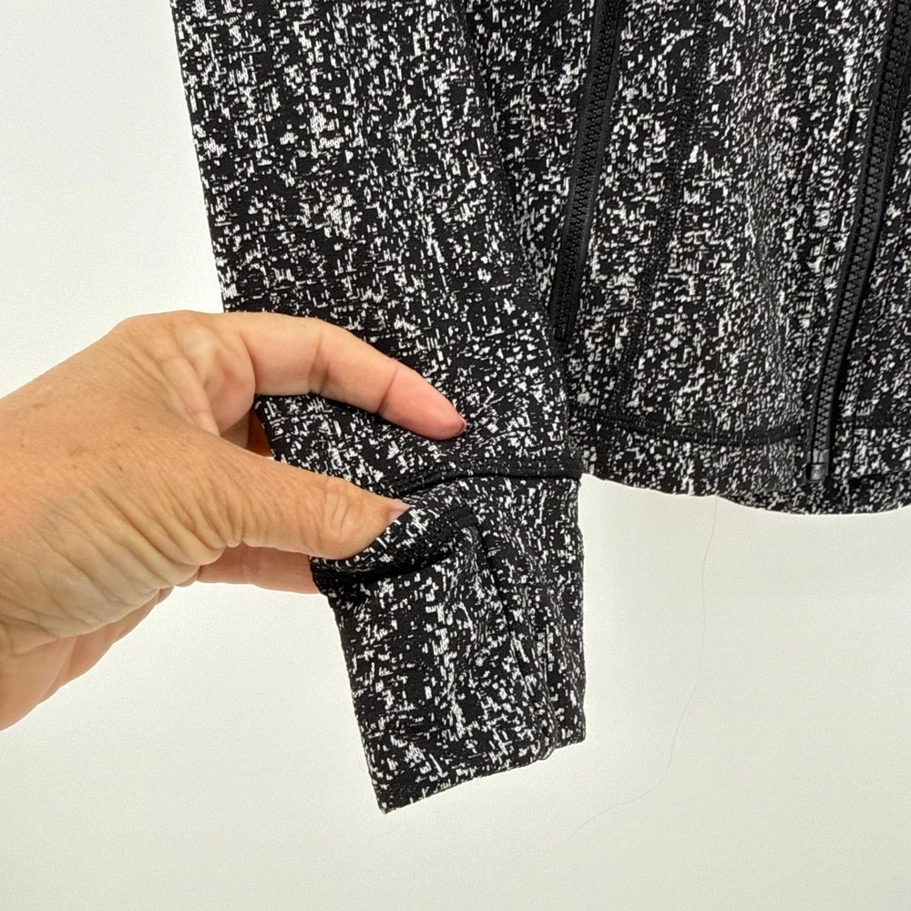 lululemon athletica measurements pit